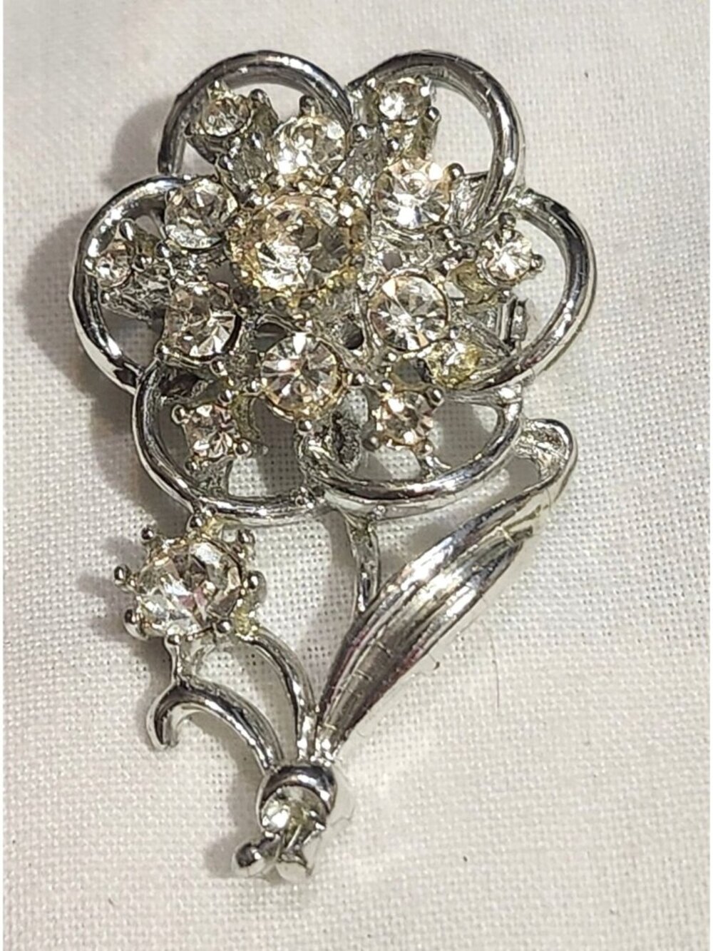 Vintage Silver Tone Rhinestone Floral Brooch Pin Bright Sparkling Flower Design